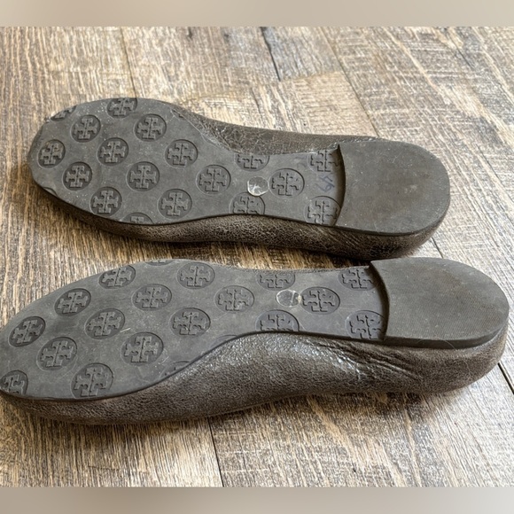 Tory Burch Stone Gray Ballet Flats - Picture 4 of 5